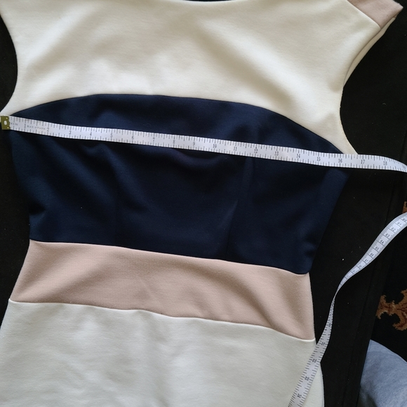 Dress - Picture 8 of 8